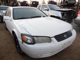 1998 TOYOTA CAMRY LE WHITE 2.2L AT Z18437